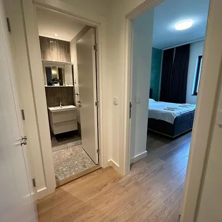 Luxury Escape In Waterfront Belgrade