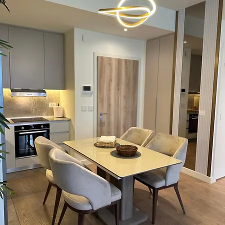 Luxury Escape In Waterfront Apartment Belgrade