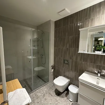 Luxury Escape In Waterfront *